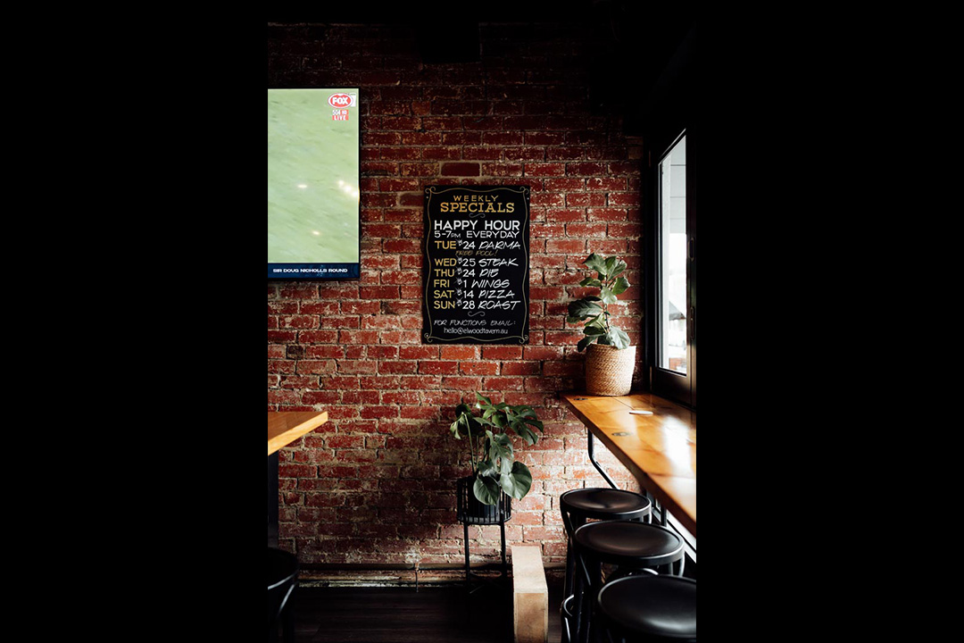 saloon-bar-gallery00001