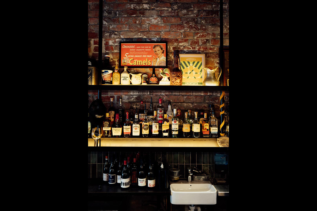 saloon-bar-gallery00006