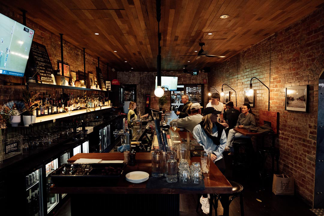 SALOON BAR